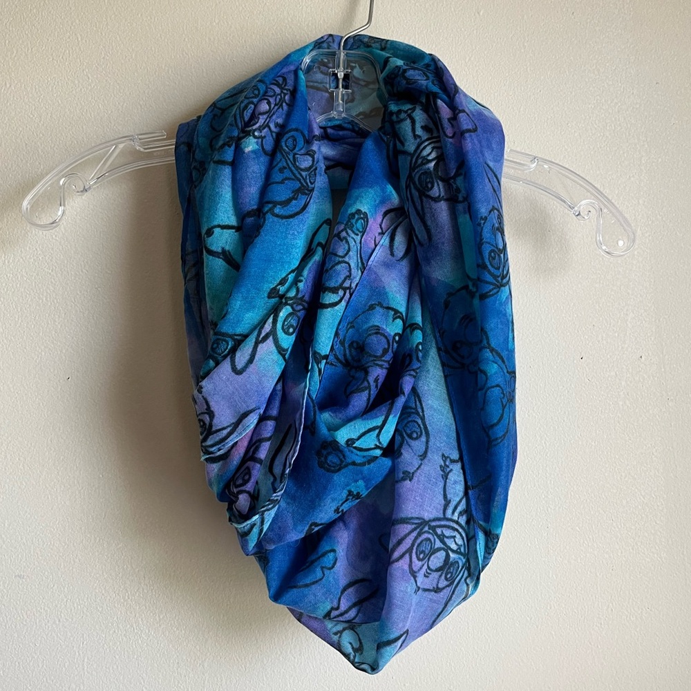 Disney Loungefly Stitch Infinity Scarf